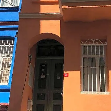 Megaron 3*