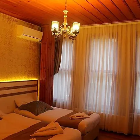 Megaron Szálloda 3*