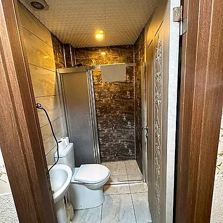 Megaron Hotel 3*