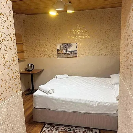 Megaron Hotel 3*