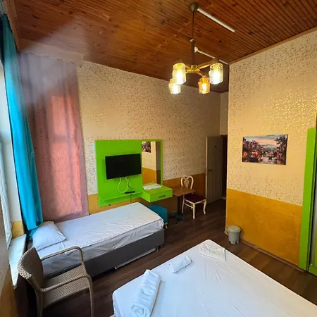 Hotel Megaron