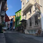 Megaron Hotel 3*