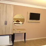 Megaron Hotel 3*