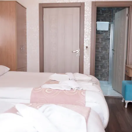 Megaron Hotell